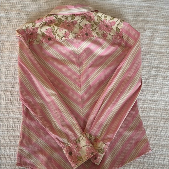 Pink Striped Button-Up Shirt with Floral Placket - Picture 4 of 4